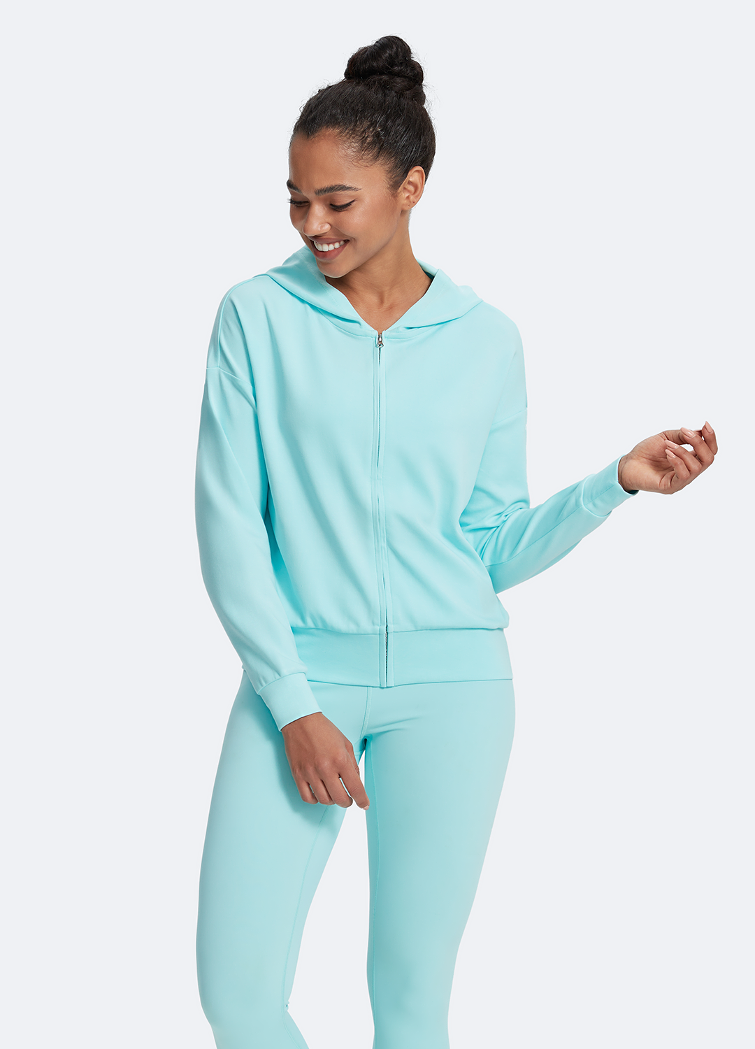 Hoodie im Classic Fit - Slimoa Boutique